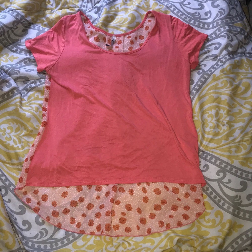 🎉🎊 5 for $20🎊🎉 women’s cotton/ sheer blouse